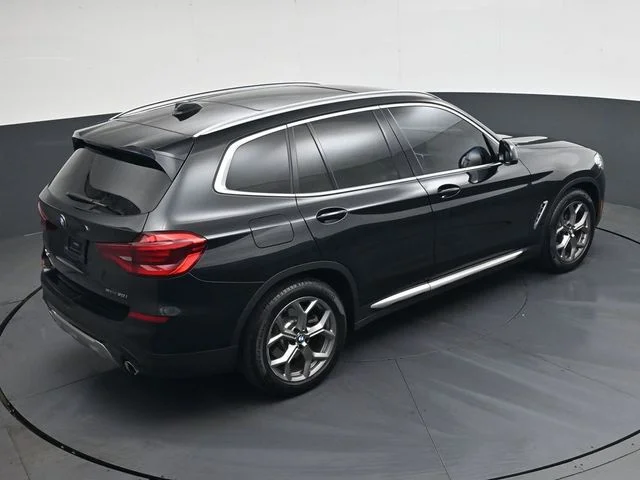 Used 2021 Black BMW sDrive30i image 28