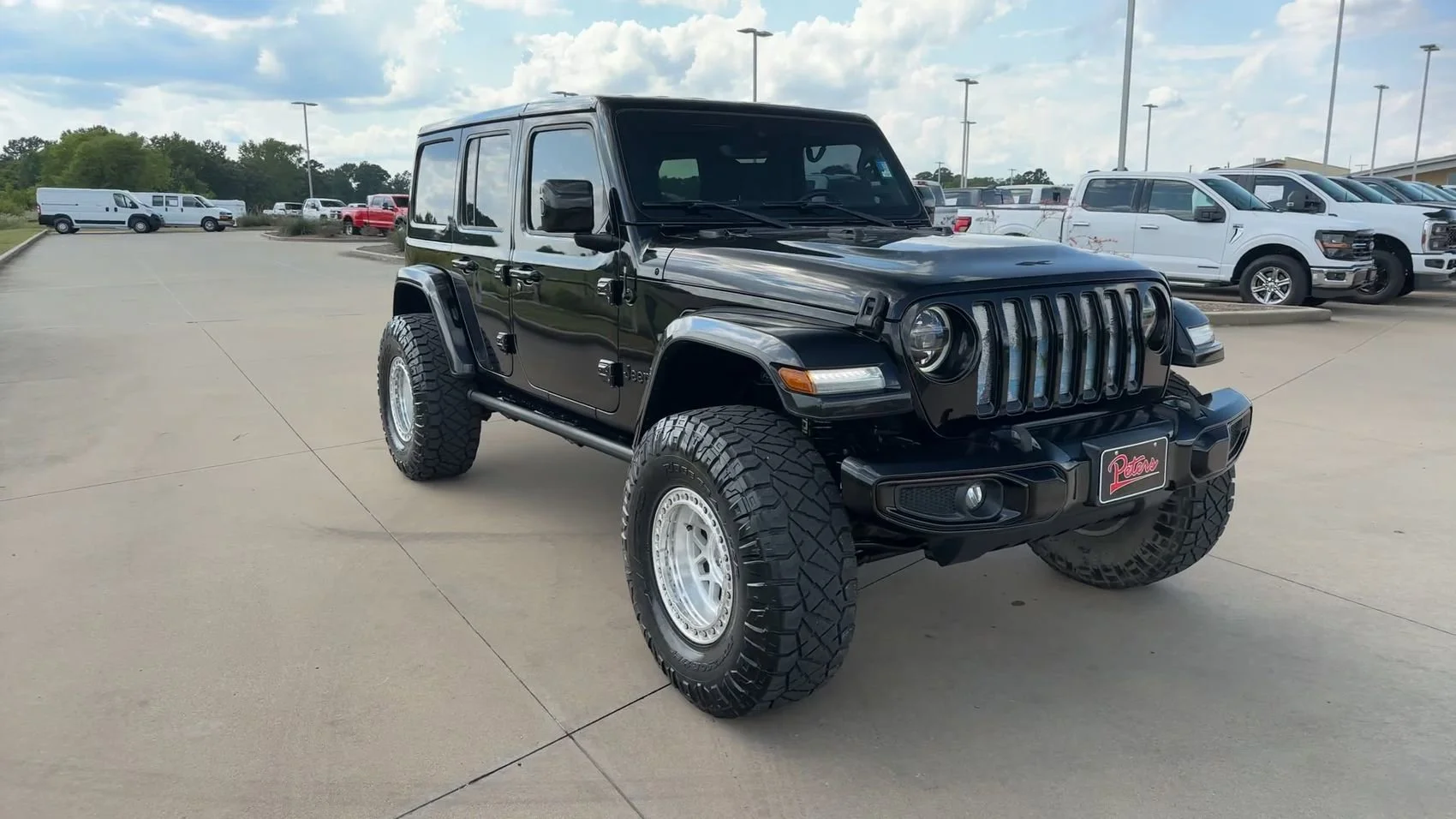 Used 2020 Black Clearcoat Jeep Sahara High Altitude image 3