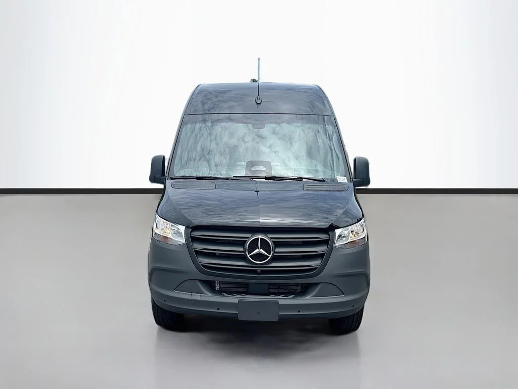 New 2026  Mercedes-Benz Cargo 170 WB image 8
