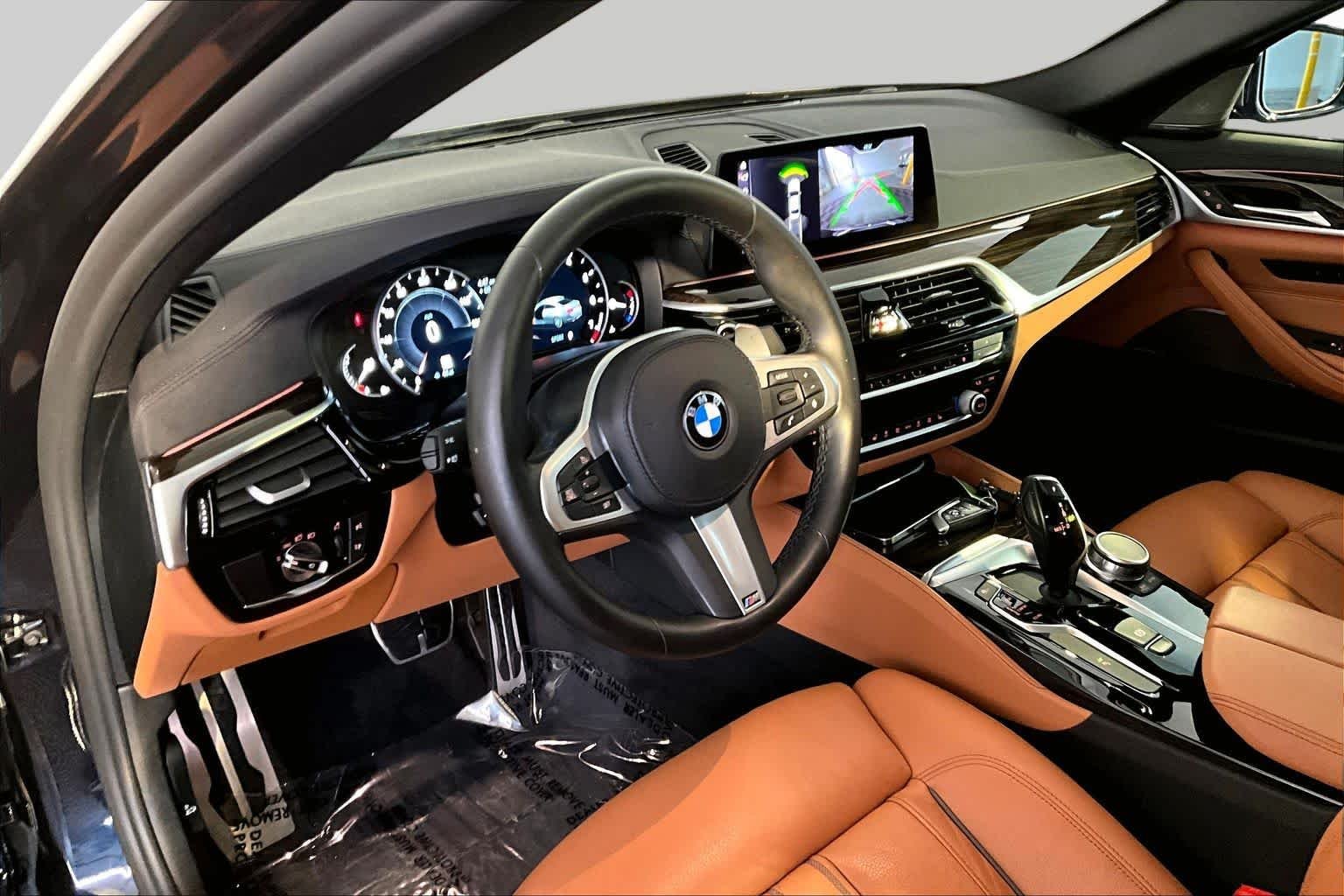 Used 2019 Carbon Black Metallic BMW M550i xDrive image 18