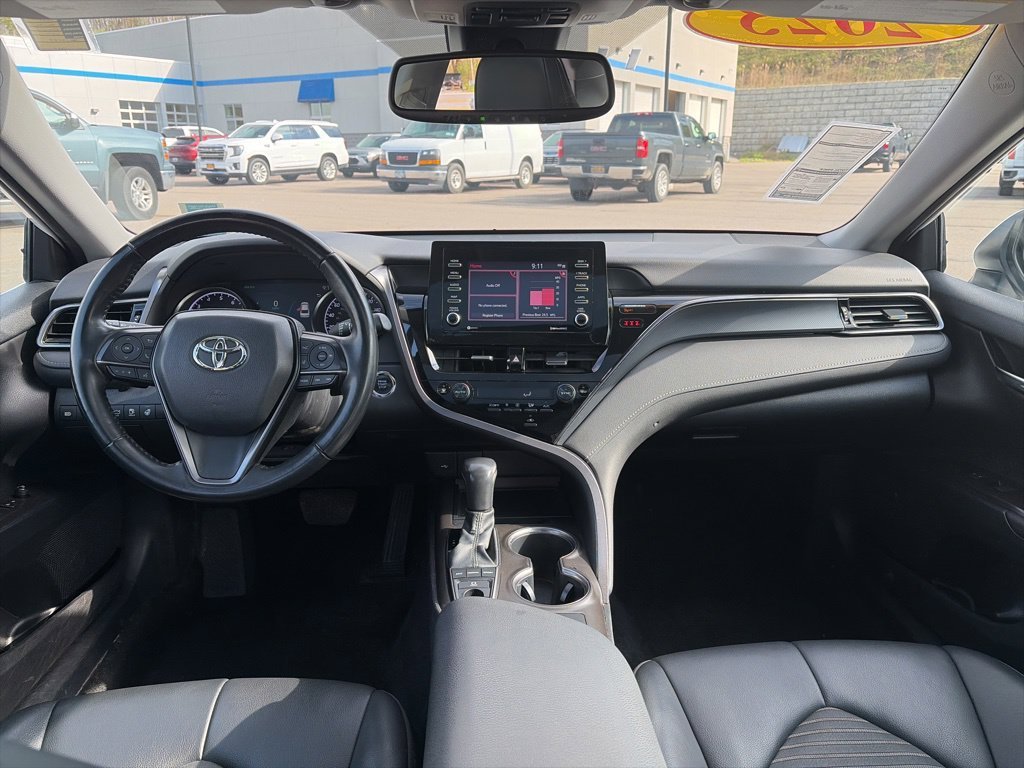 Used 2023 White Toyota SE image 16