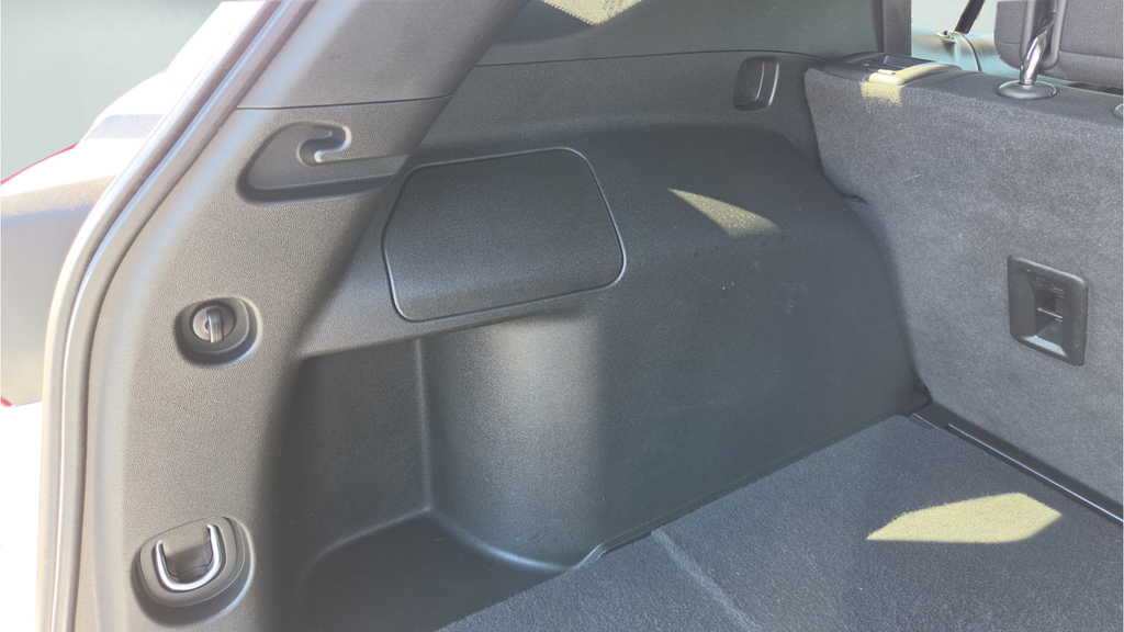 Used 2020 White Chevrolet LT image 47