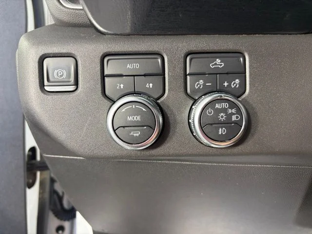 Certified Used 2024 White GMC Elevation image 20