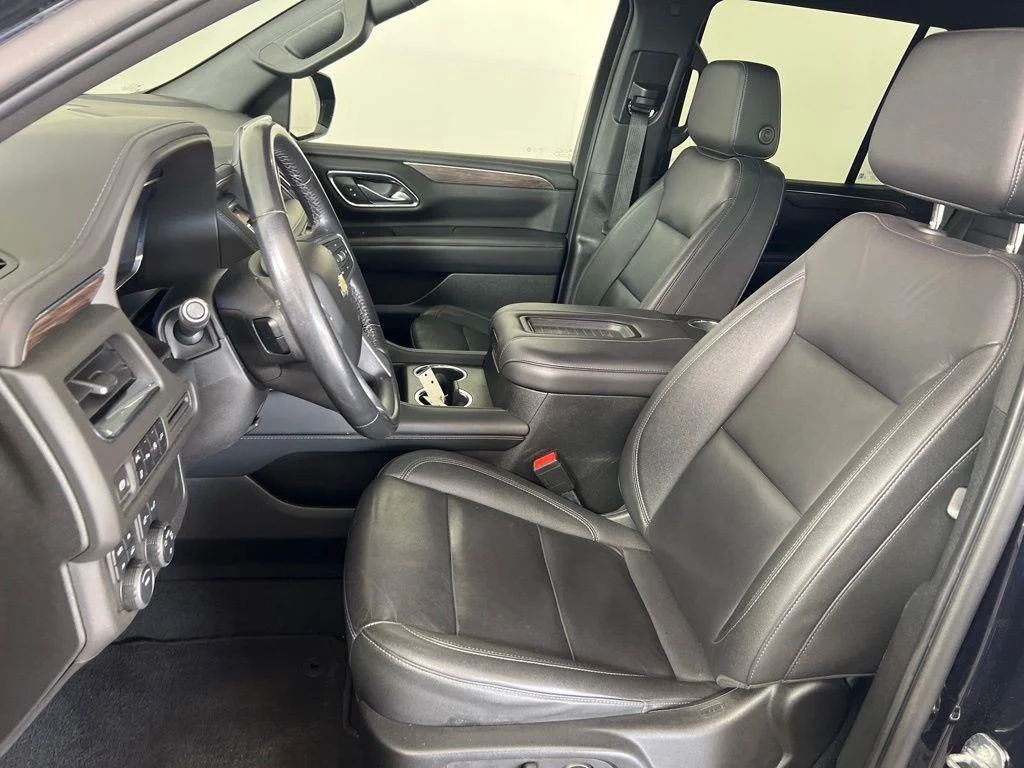 Used 2022 Midnight Blue Metallic Chevrolet LT image 5