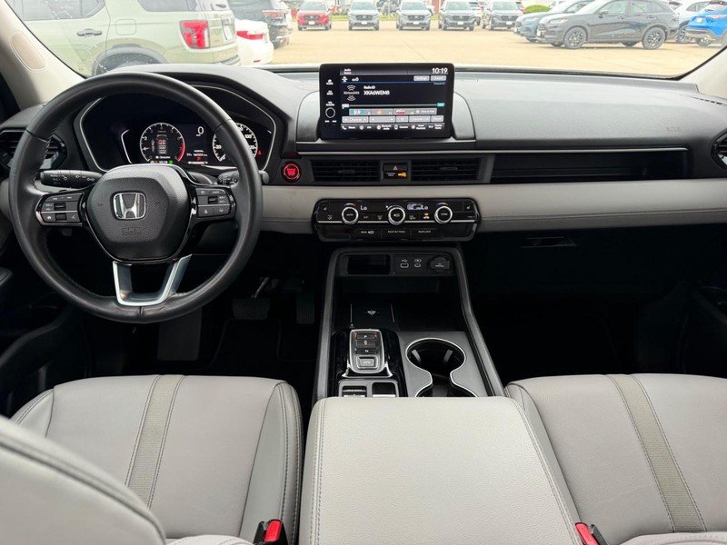 Certified Used 2025 Platinum White Pearl Honda AWD EX-L image 12