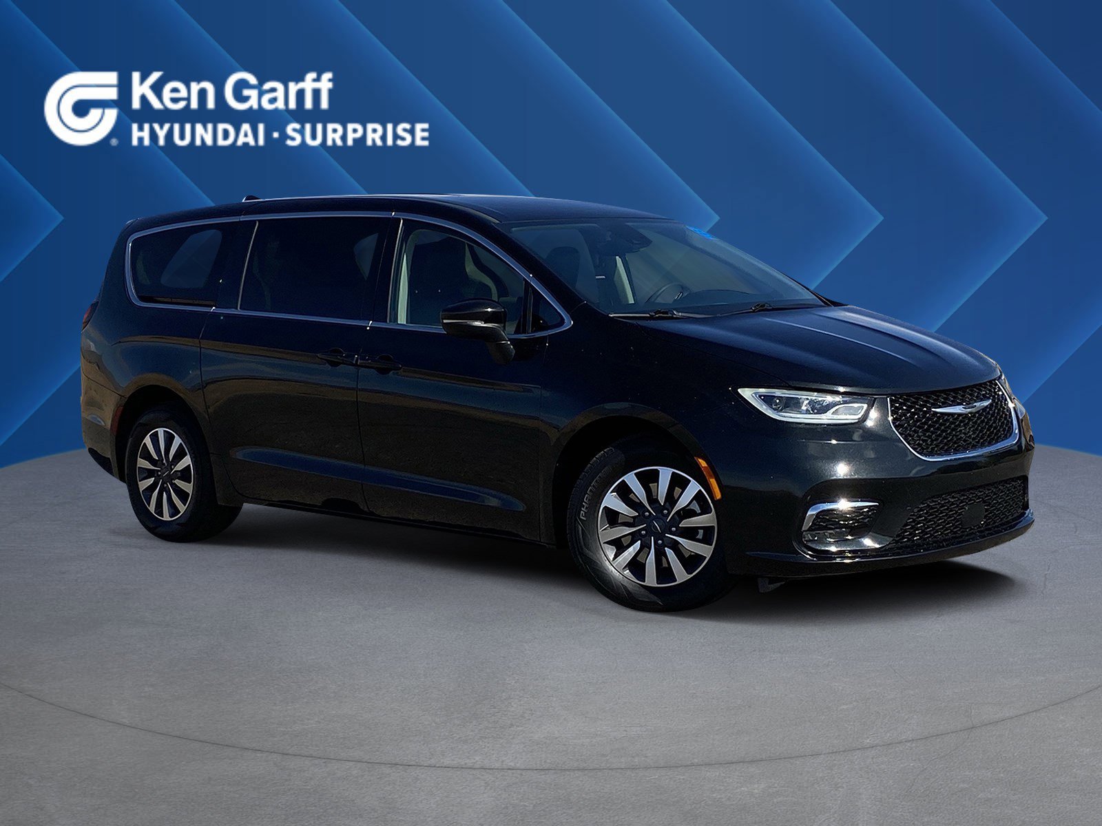 2023 Chrysler Pacifica Hybrid Touring L