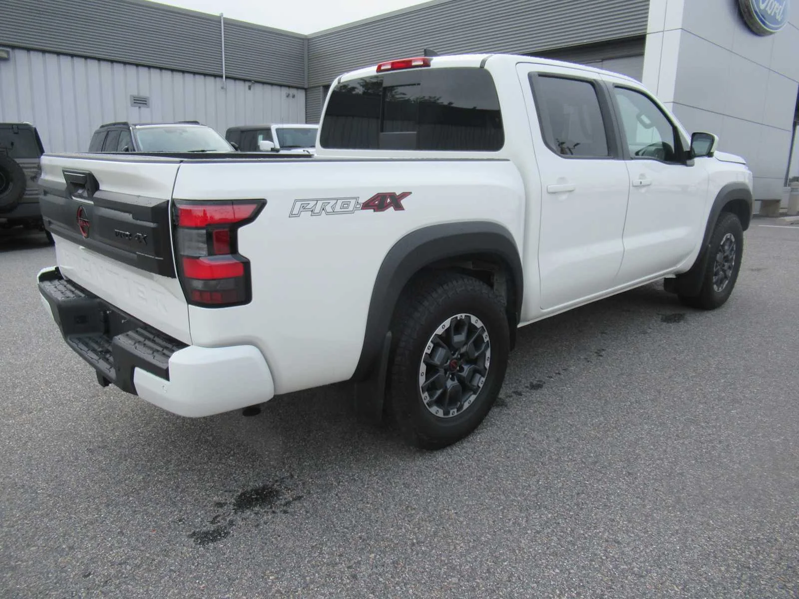 Used 2025 Glacier White Nissan PRO-4X image 5