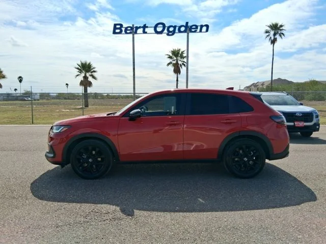 Used 2024  Honda Sport image 3