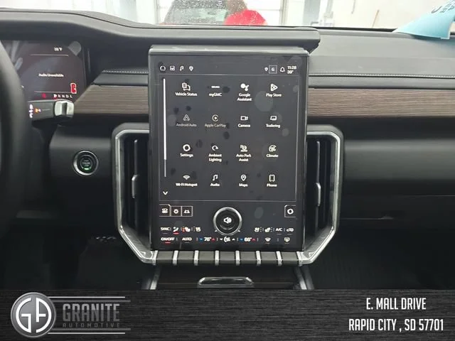 2026 GMC Acadia Denali - Photo 17