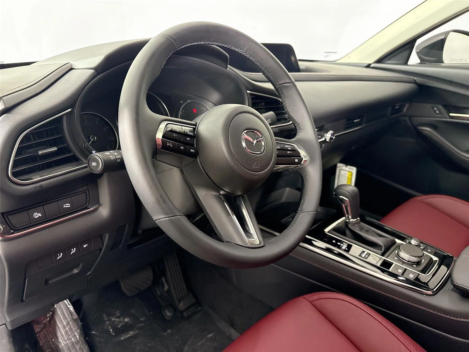 2025 Mazda CX-30 Carbon Edition - Photo 13