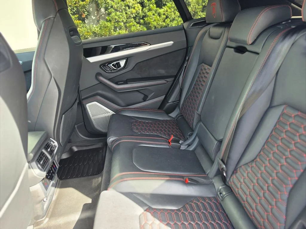 Used 2022 Bianco Icarus Metallic Lamborghini Base image 10
