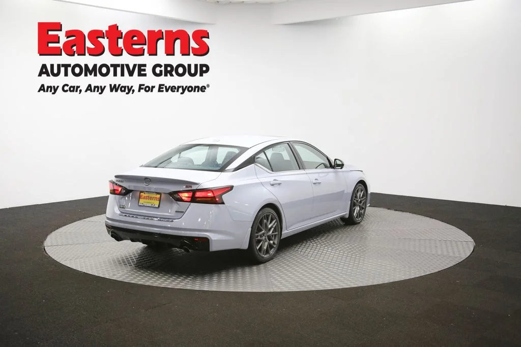 Used 2023 Gray Nissan 2.0 SR image 39