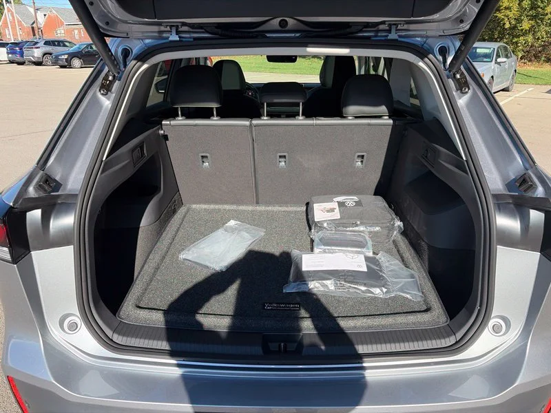 New 2027 Silver Volkswagen SE image 10