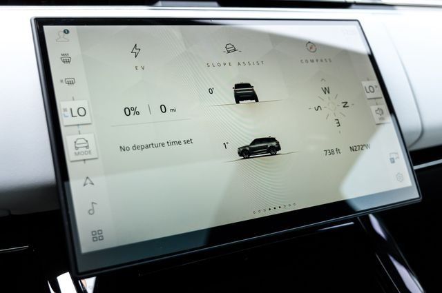 New 2026 White Land Rover Dynamic SE image 37