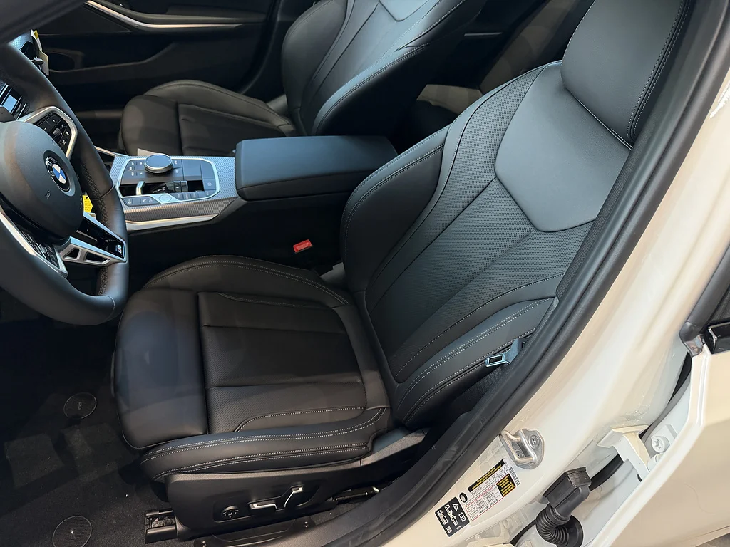 New 2026 Alpine White BMW xDrive NA image 12