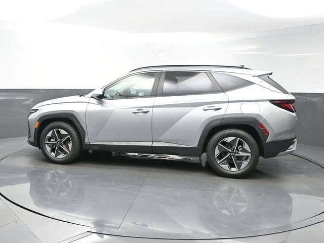 Used 2025 Silver Hyundai SEL image 4