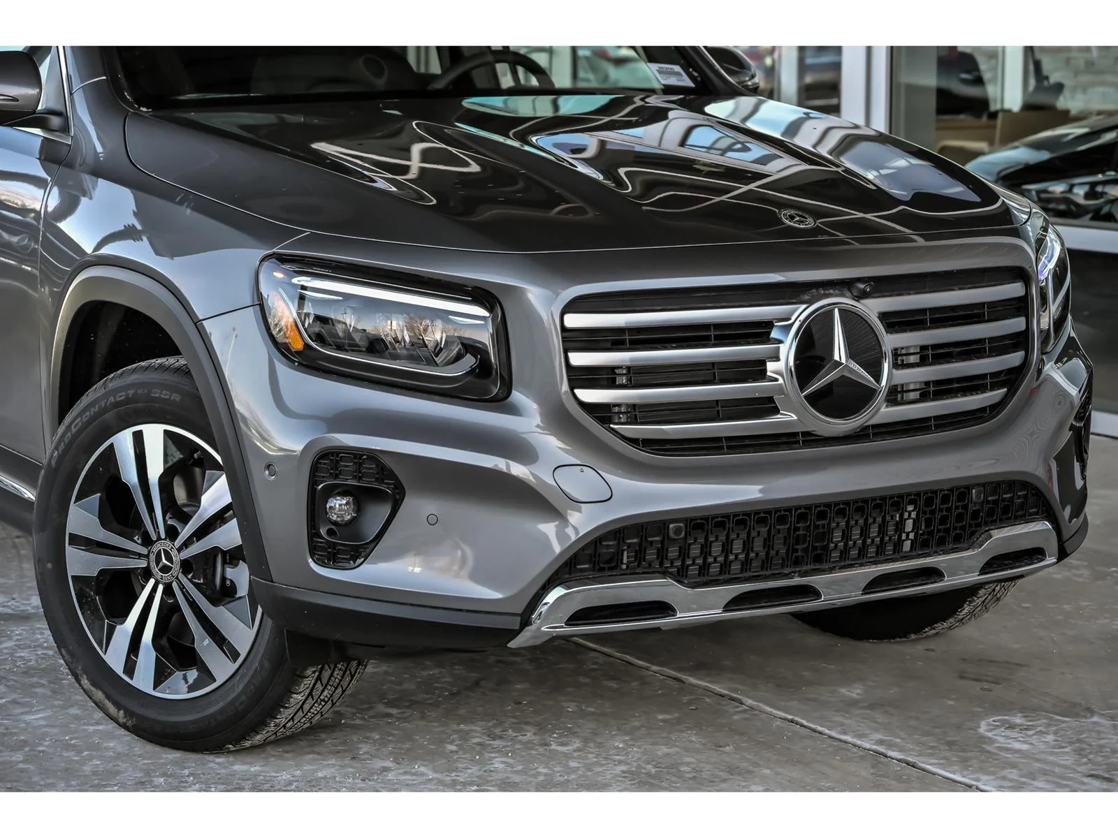 New 2026 Mountain Grey Metallic Mercedes-Benz GLB 250 image 2