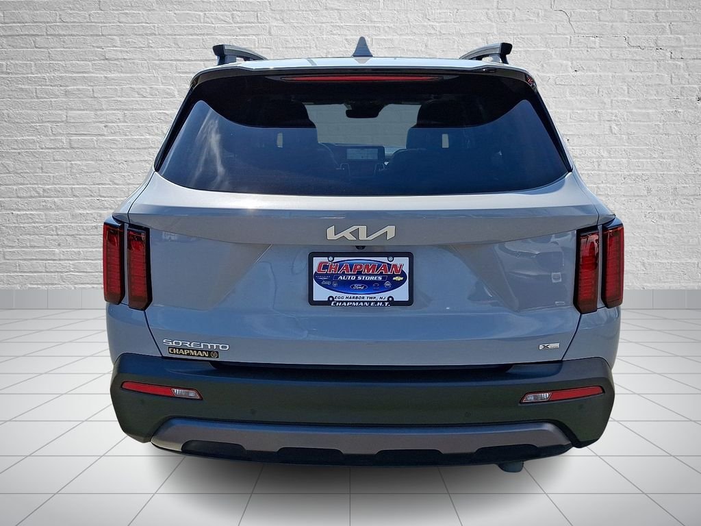 Used 2023 Gray Kia X-Line EX image 5