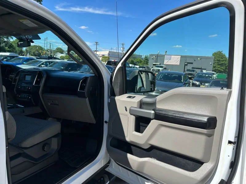 Used 2015 White Ford XLT Pickup 4D 6 1/2 ft image 17