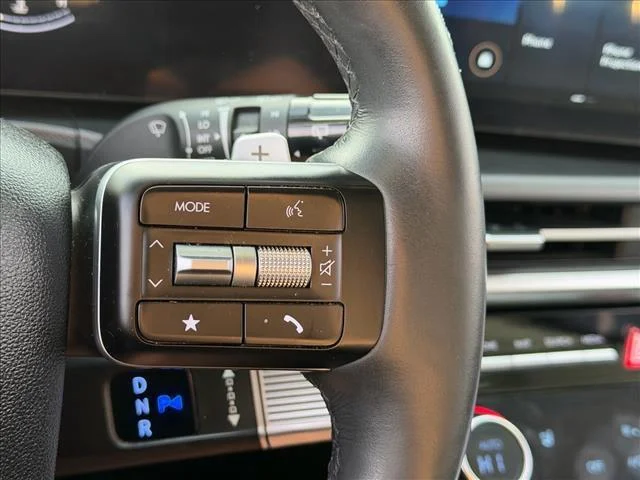 Used 2025 Serenity White Hyundai SEL image 16