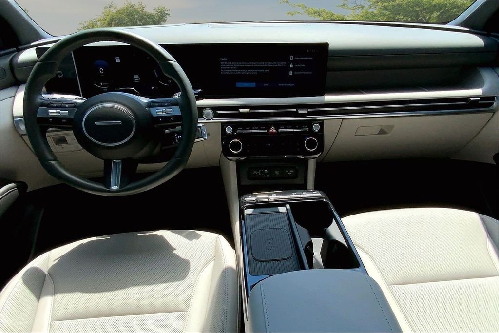 Used 2025 White Hyundai Limited image 7