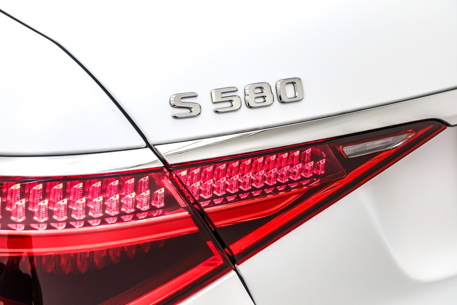 2025 Mercedes-Benz S-Class S 580 - Photo 28