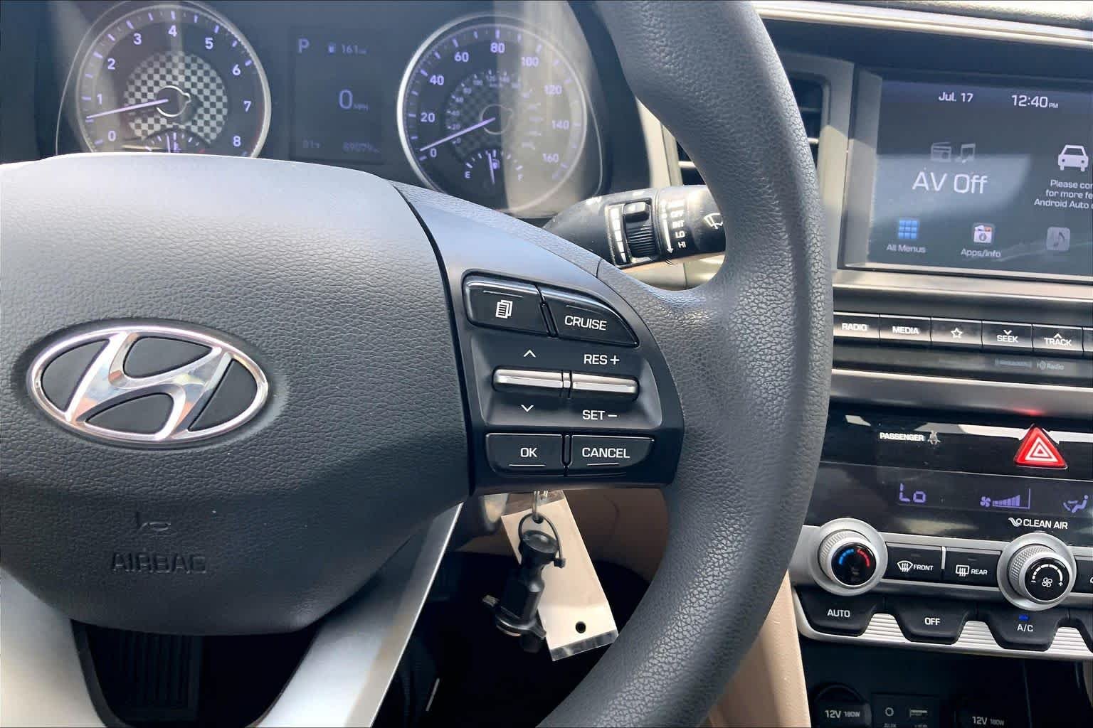 Used 2020 Quartz White Pearl Hyundai SEL image 24