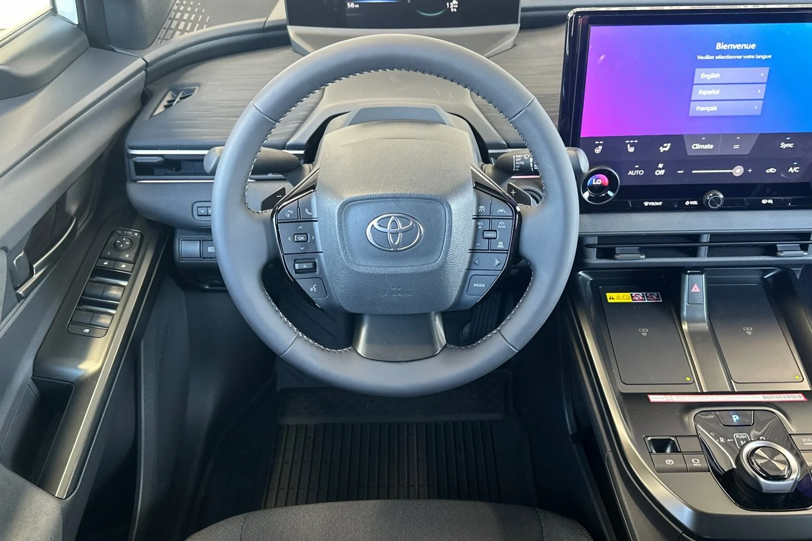 2026 Toyota C-HR SE - Photo 13