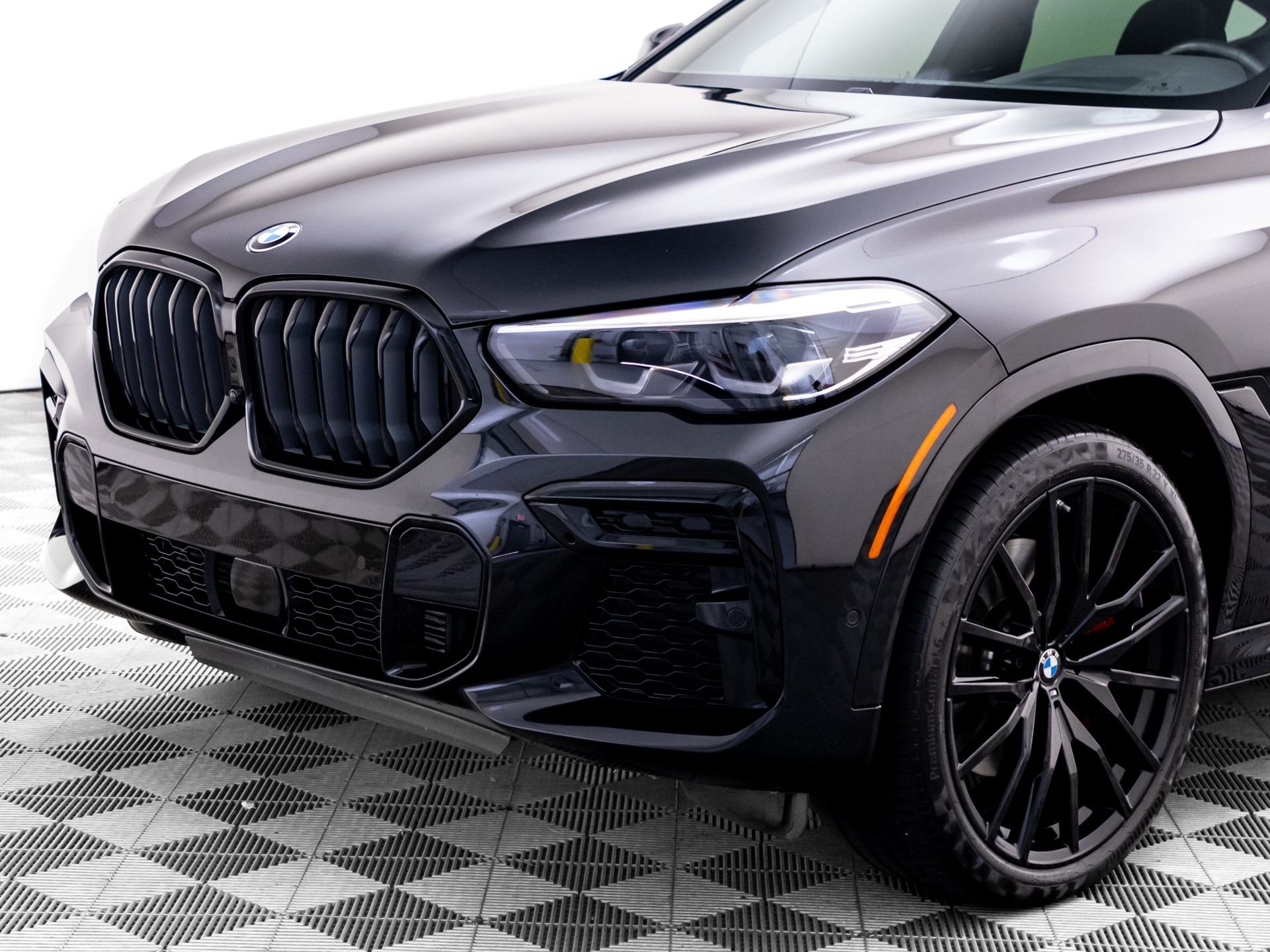 Certified Used 2023 Black Sapphire Metallic BMW xDrive40i image 38