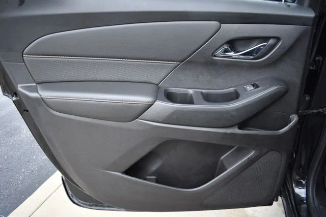 Used 2018 Black Chevrolet Premier image 14