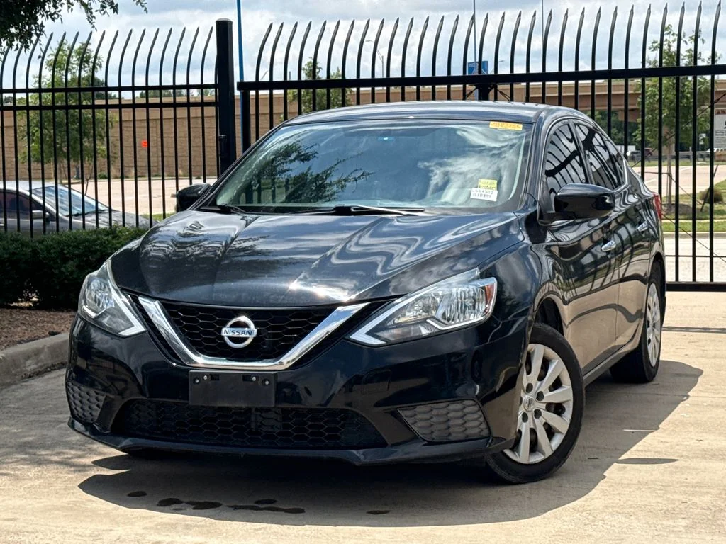 2016 Nissan Sentra SV CVT's photo