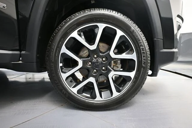 Used 2017 Black Jeep Limited image 15