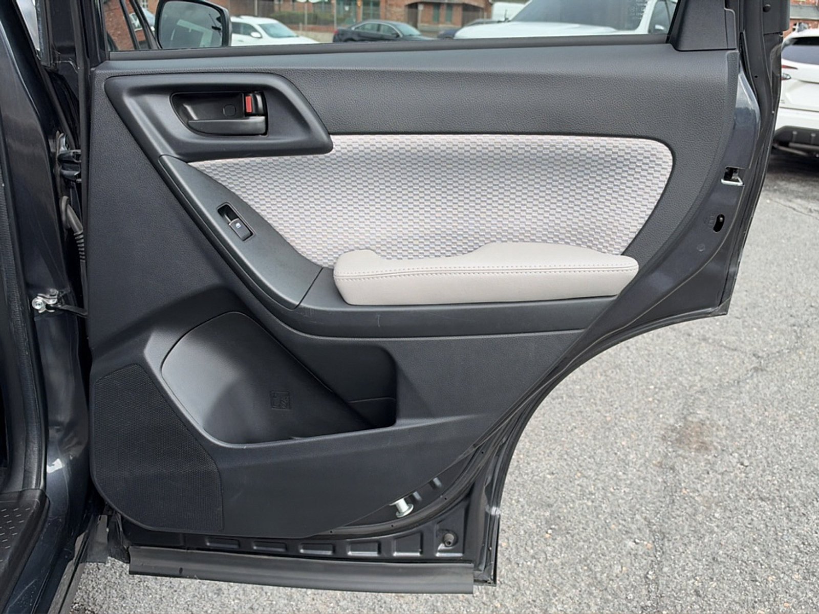 Used 2018 Dark Gray Metallic Subaru 2.5i image 21