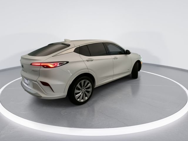 Used 2024 White Buick Avenir image 4