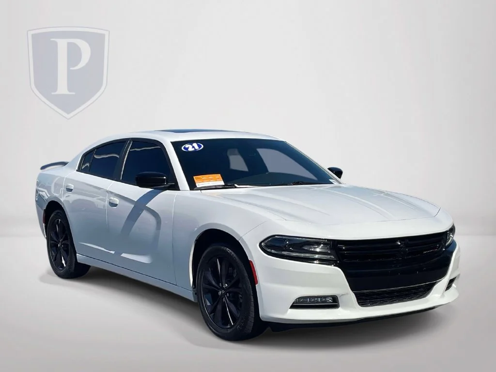 Used 2021 White Dodge SXT image 2