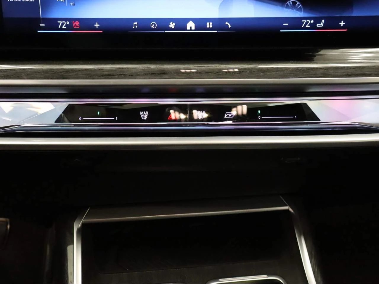Used 2025 Black Sapphire Metallic BMW 740i image 11