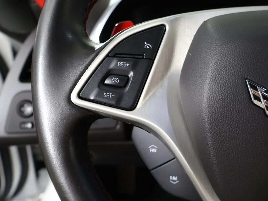Used 2017 Arctic White Chevrolet Z06 image 37