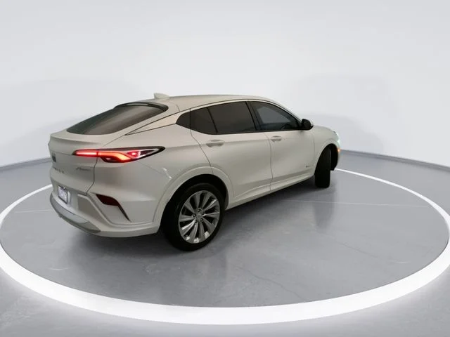 Used 2024 White Buick Avenir image 4