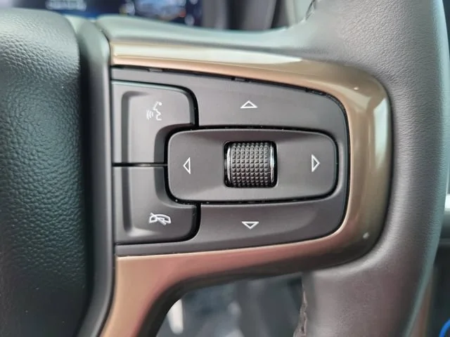Used 2024 Black Chevrolet High Country image 30