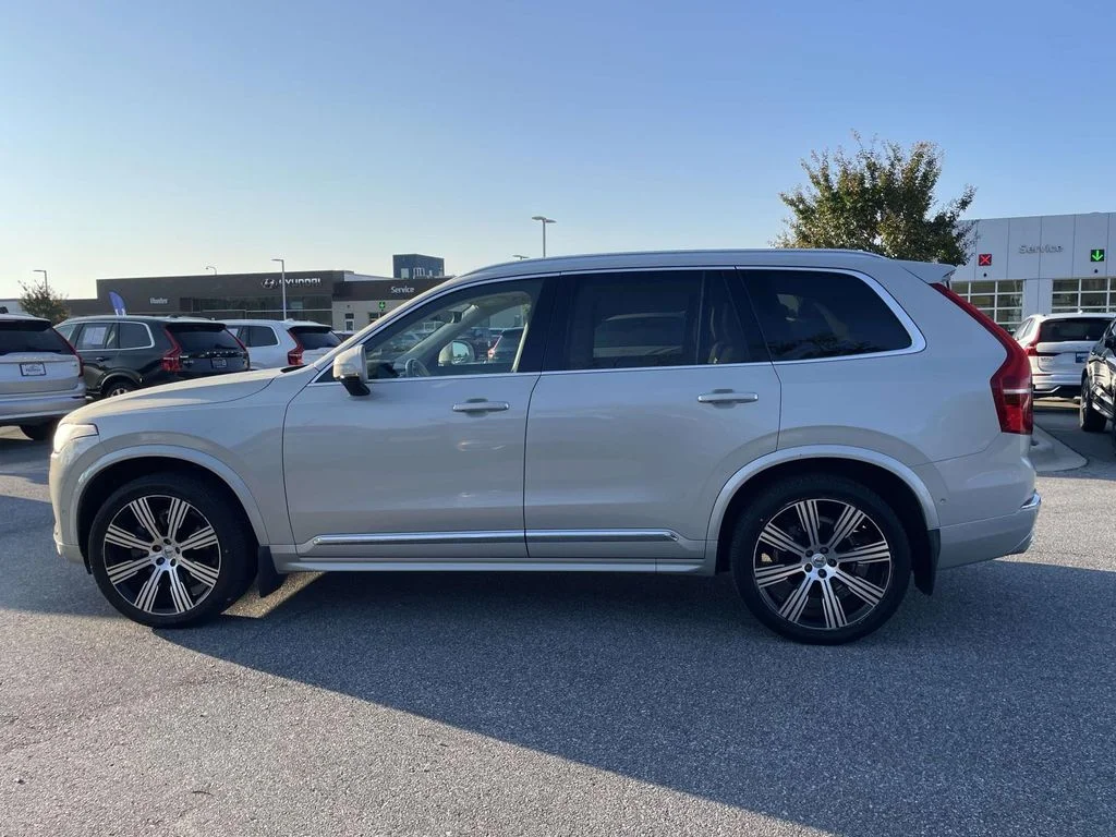 Used 2021 Birch Light Metallic Volvo Inscription image 26