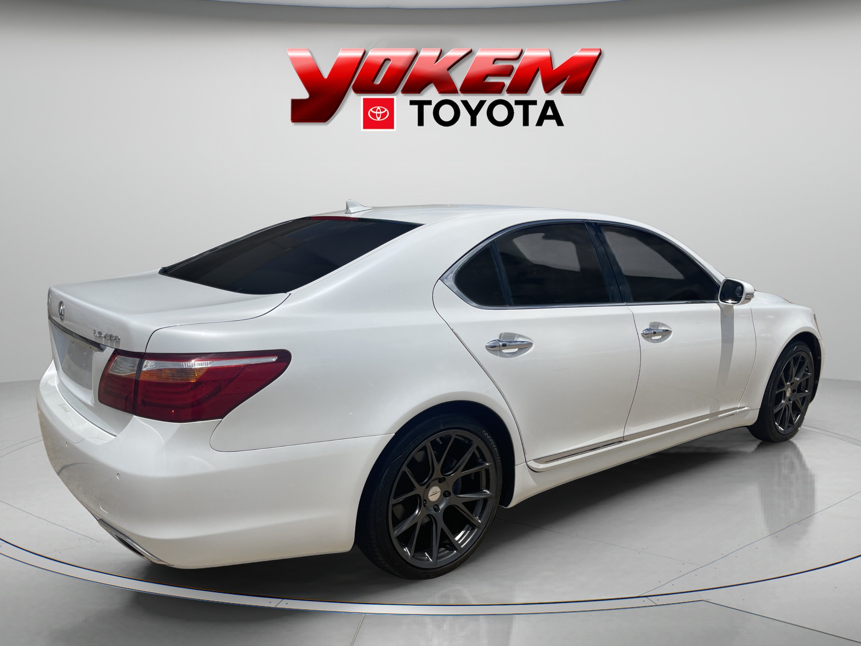 Used 2012 Starfire Pearl Lexus 4DR SDN RWD image 5