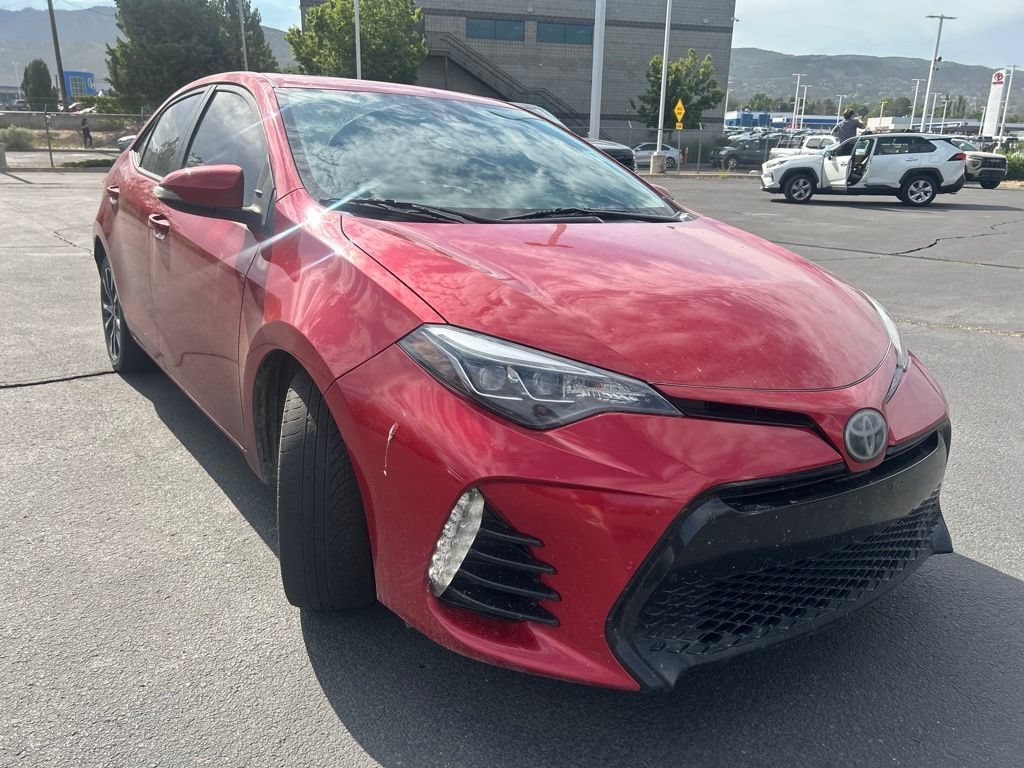 Used 2017 Barcelona Red Metallic Toyota SE image 2