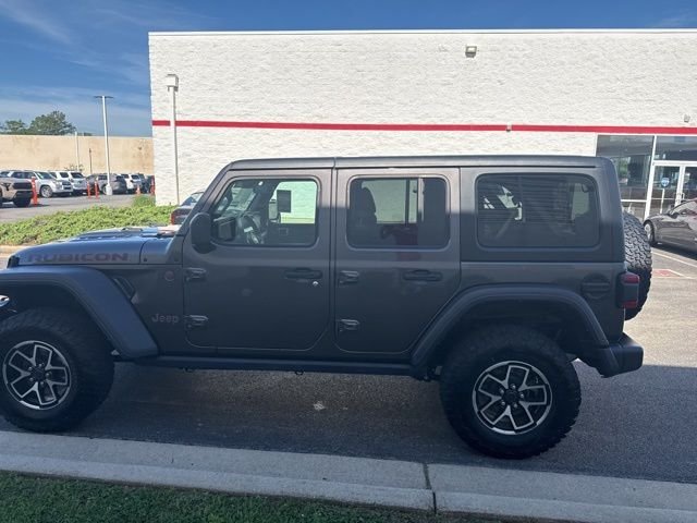 Used 2025 Gray Jeep Rubicon image 4