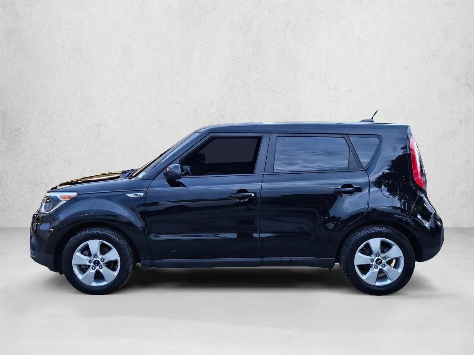 Used 2019 Shadow Black Kia Base image 8