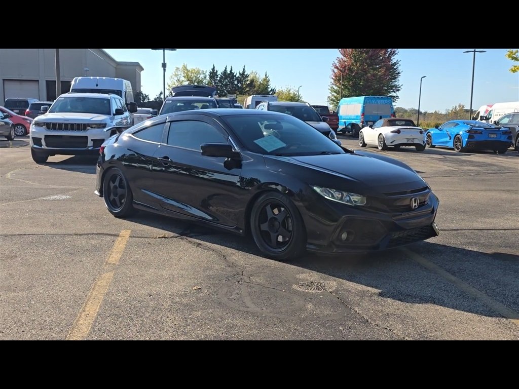 Used 2018 Honda Civic Si with VIN 2HGFC3A58JH756056 for sale in Brookfield, WI