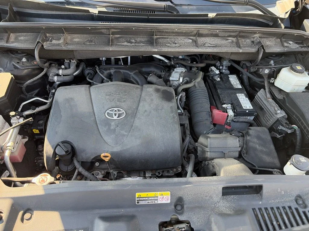 Used 2021 Brown Toyota XLE image 22