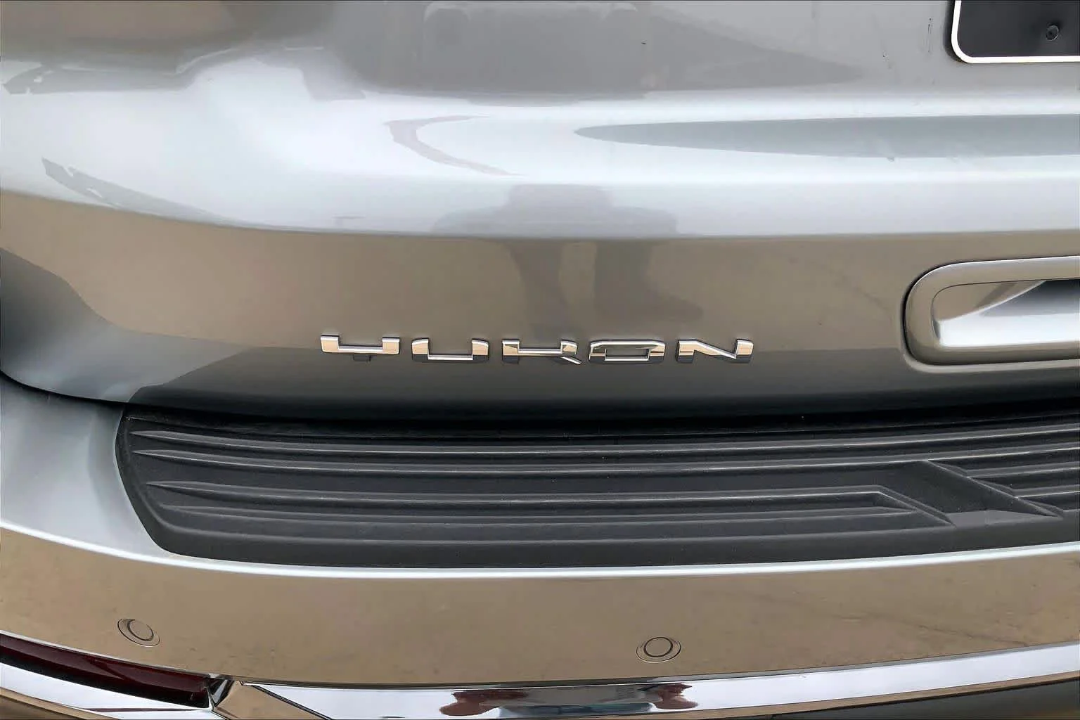 Used 2025 Sterling Metallic GMC Denali Ultimate image 30