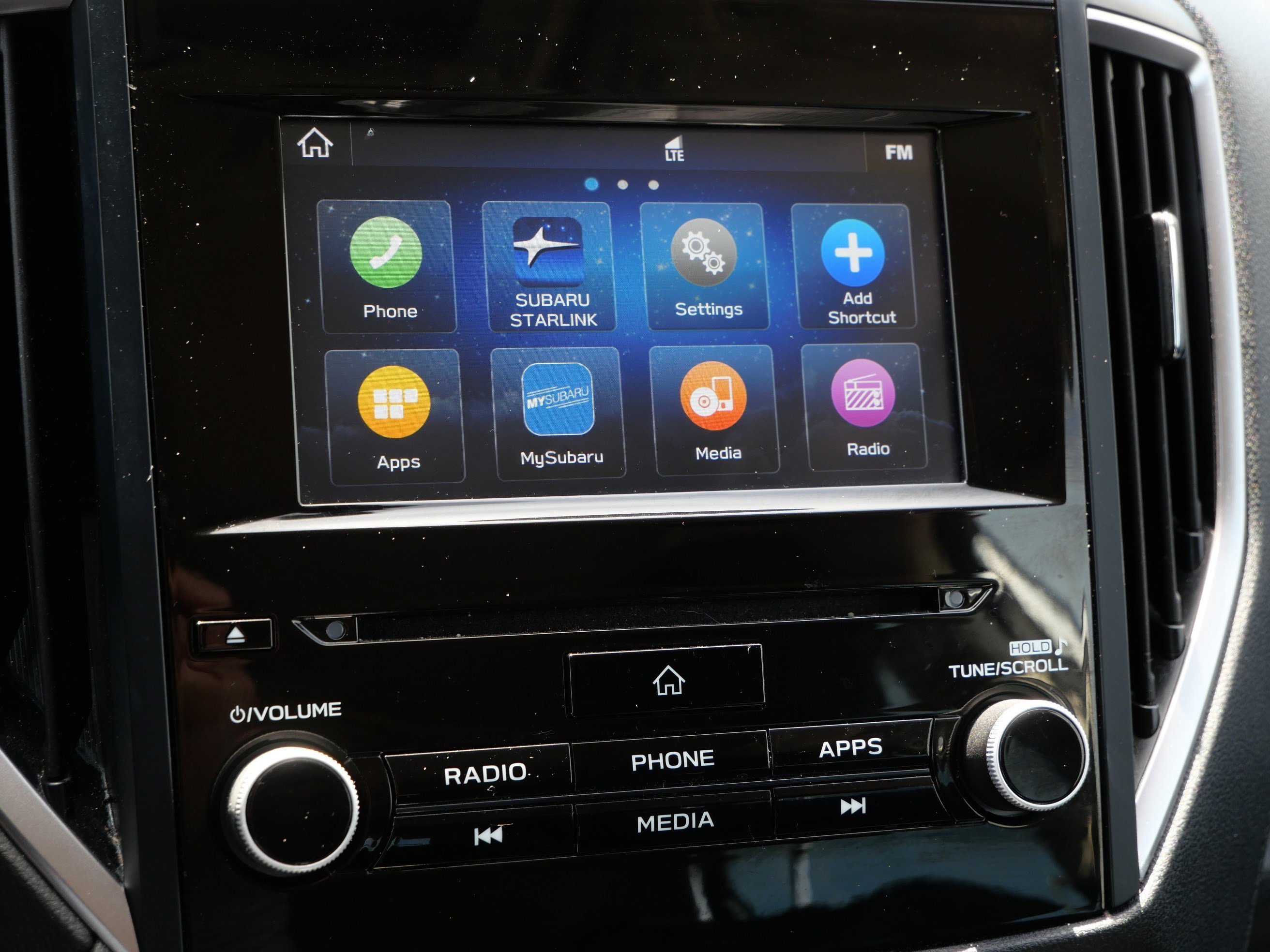 Used 2022 Ice Silver Metallic Subaru Premium image 22