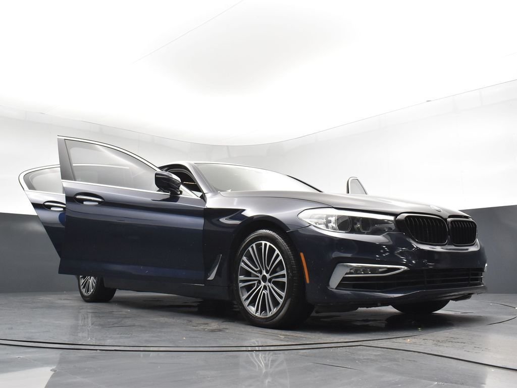 Used 2018 Blue BMW 530i xDrive image 30