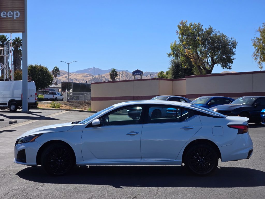 Certified Used 2025 White Nissan 2.5 SV image 7